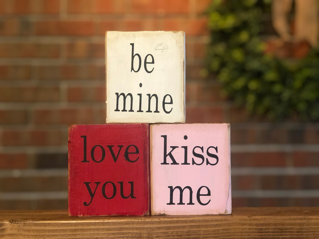 Be Mine Set of Three Farmhouse Blocks l Valentine's Day Decor l Farmhouse Valentine's Decor l Be Mine Sign l Be Mine l Love you l Kiss Me